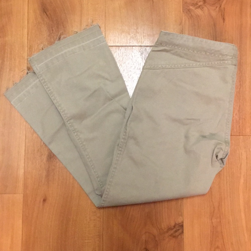 Charlotte Russe Capris